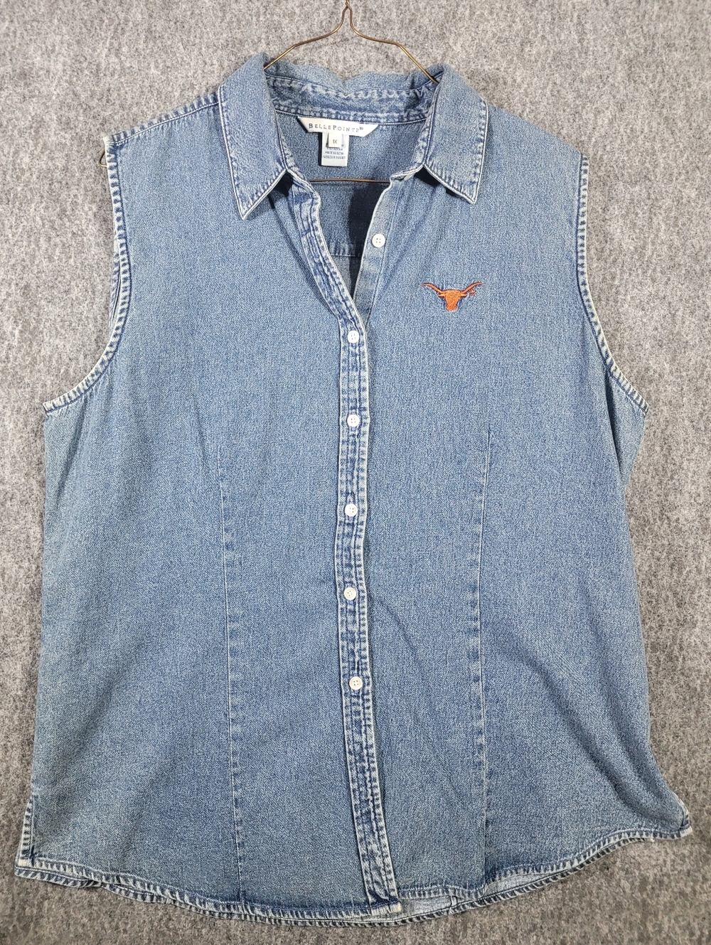 Belle Pointe Texas Longhorns Women's 1X Denim Sleeveless Shirt Button Front Blue